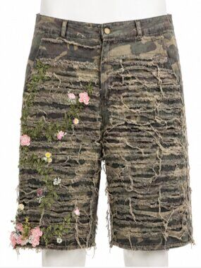BoohooMAN Relaxed Heavily Distressed Camo Longline Shorts 40 Floral Shredded‎